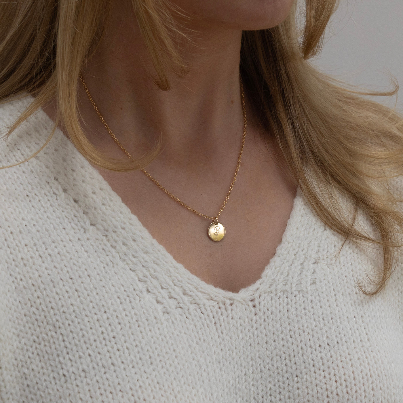 Birth Flower Necklace. Lulu and Belle