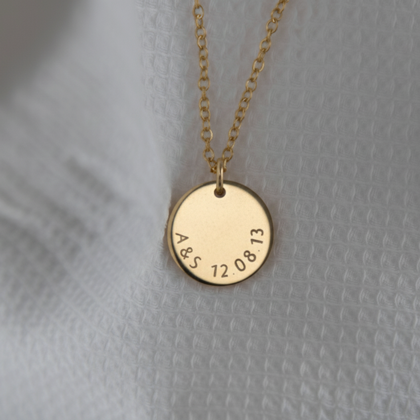 engraved edge personalised necklace gold. lulu and belle