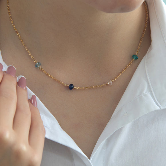 family birthtstone necklace gold with four birthstones 