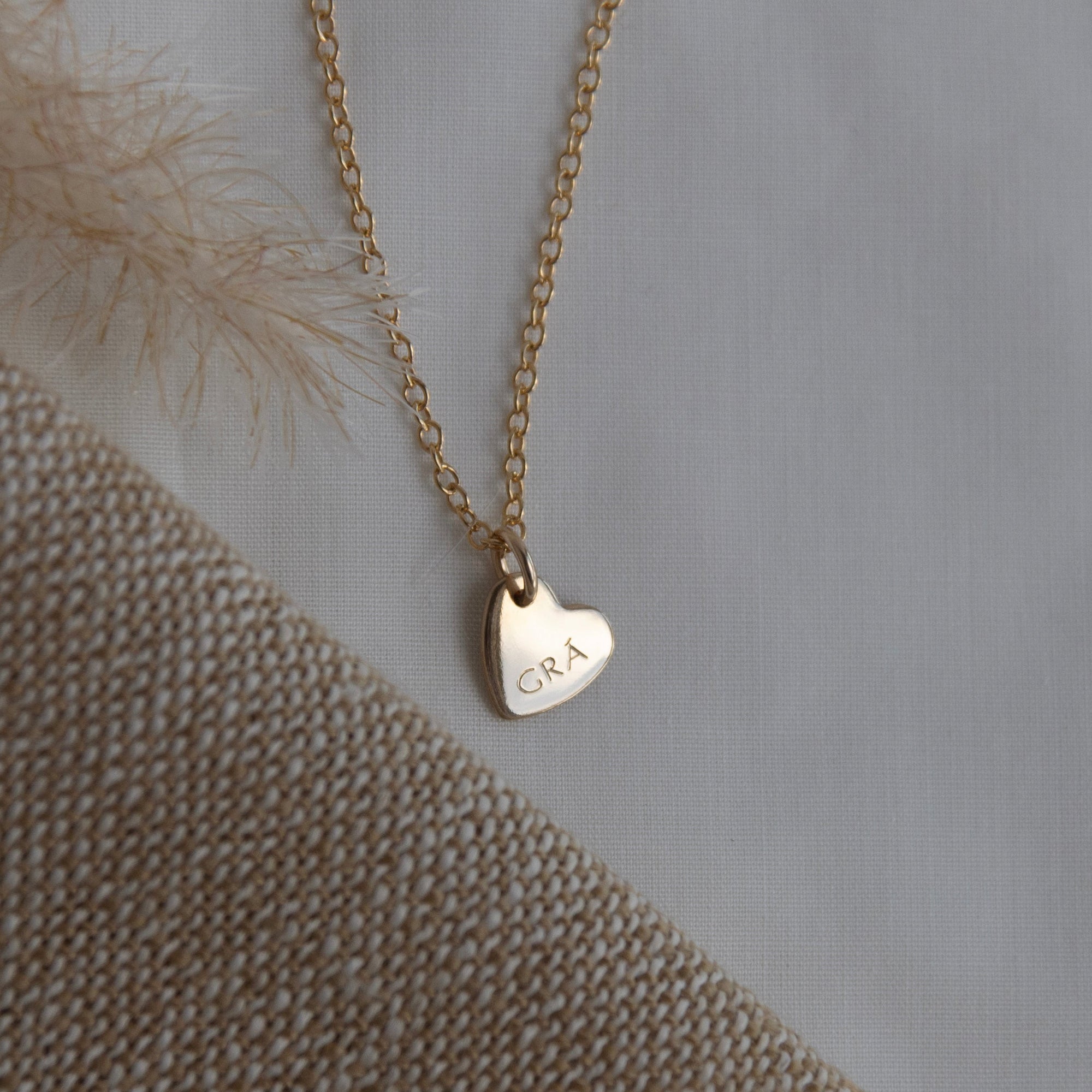 gra personalised heart necklace in gold. lulu and belle
