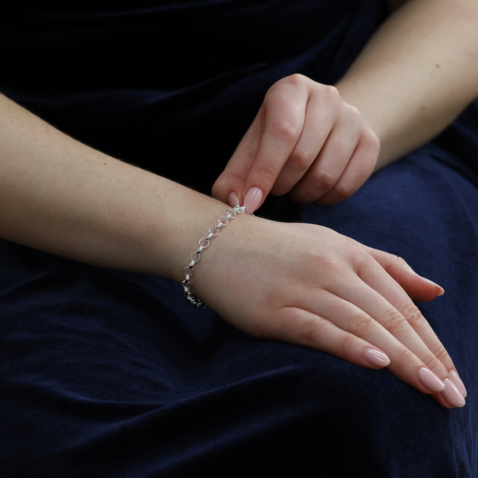 a sterling silver chunky rolo chain bracelet a models hand 