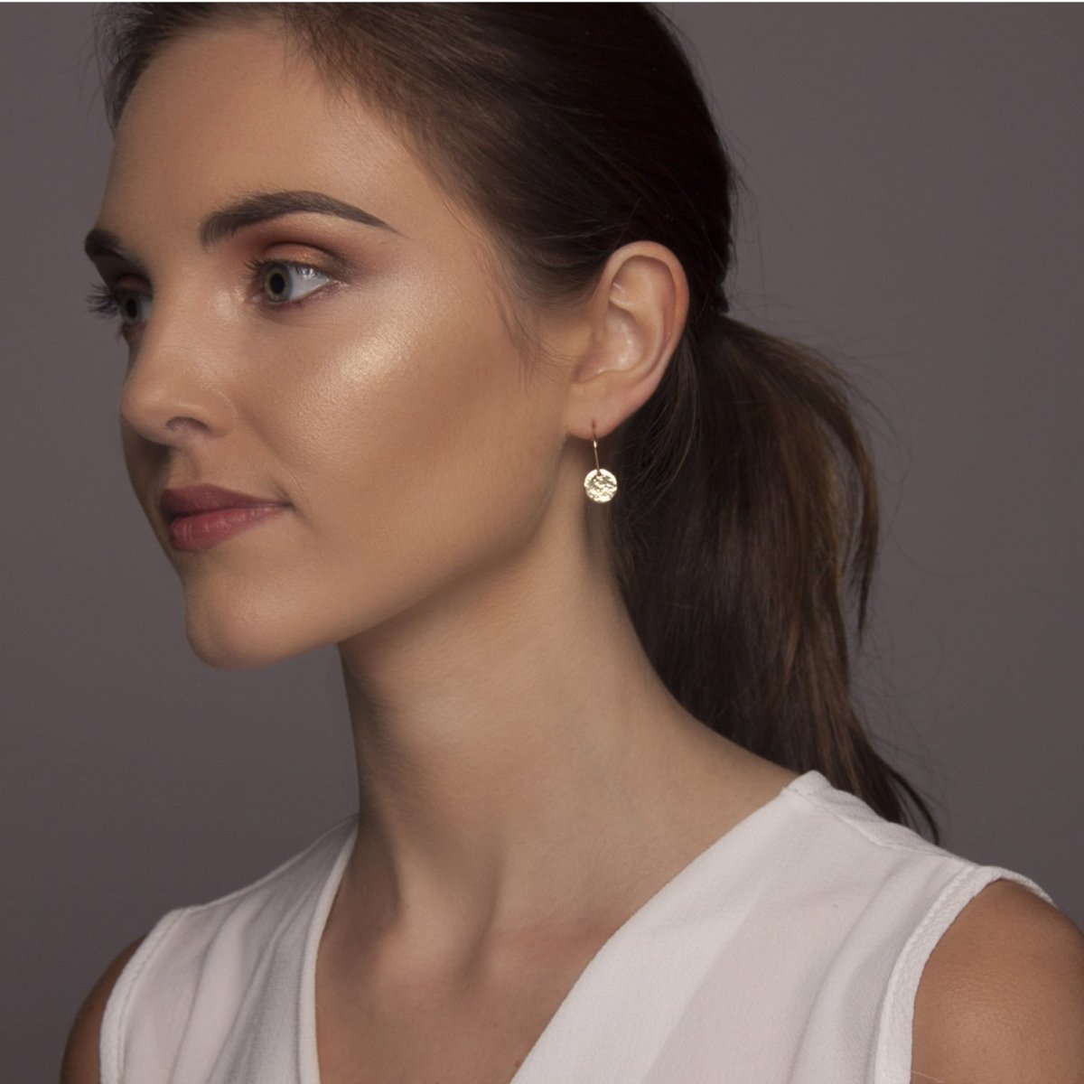 Dainty Hammered Disc Earrings in Silver - Lulu + Belle Jewellery