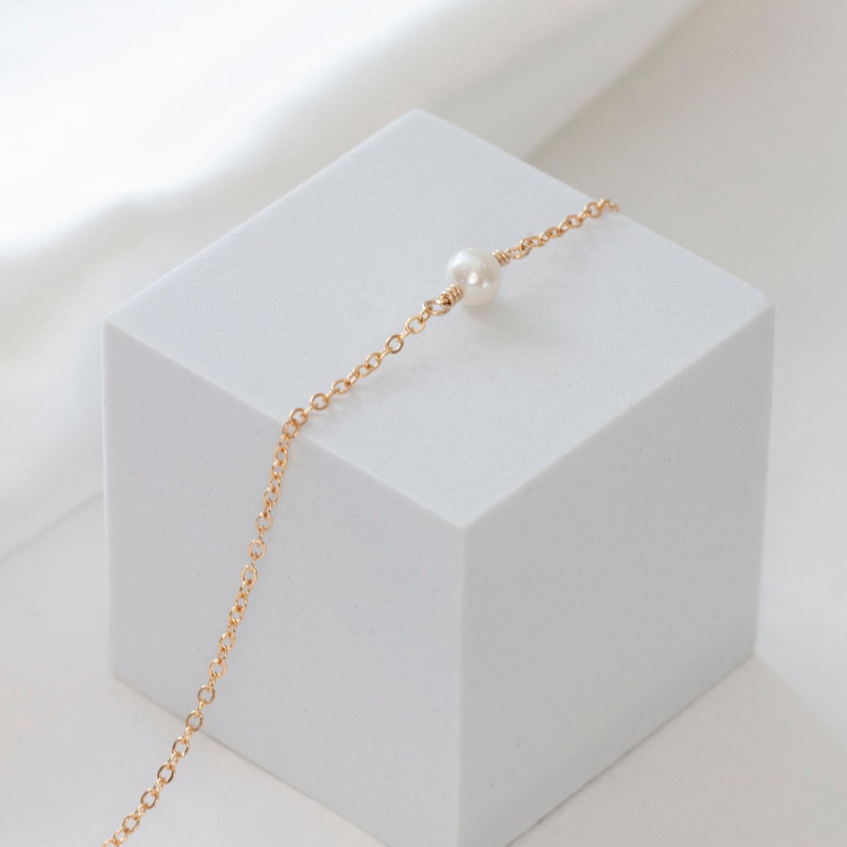 GRACE Floating Freshwater Pearl Bracelet Gold - Lulu + Belle Jewellery