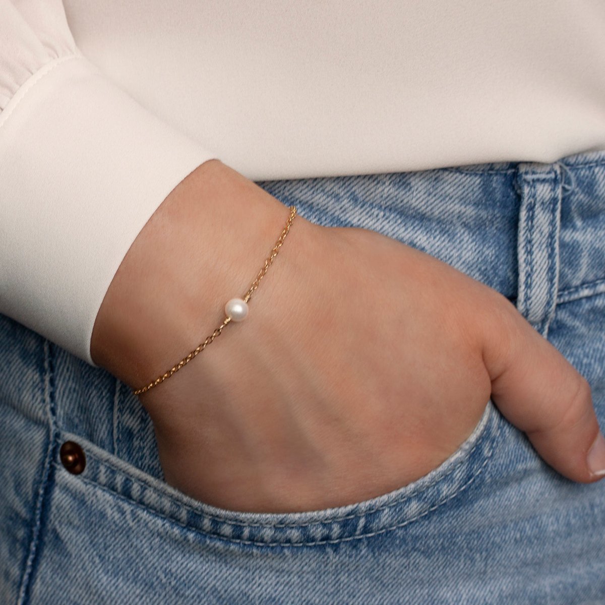 GRACE Floating Freshwater Pearl Bracelet Gold - Lulu + Belle Jewellery